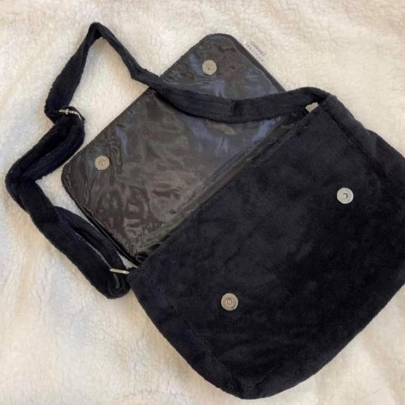 Also available in black - Picture 3 of 8